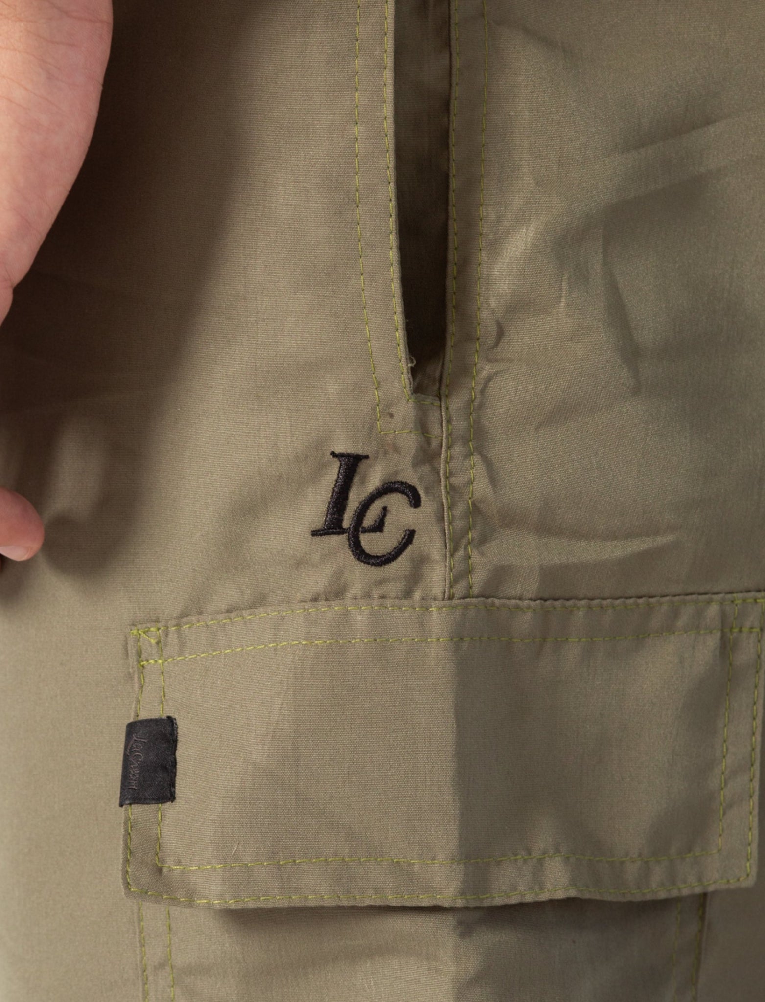 Bermuda tactel - Essencials (verde)